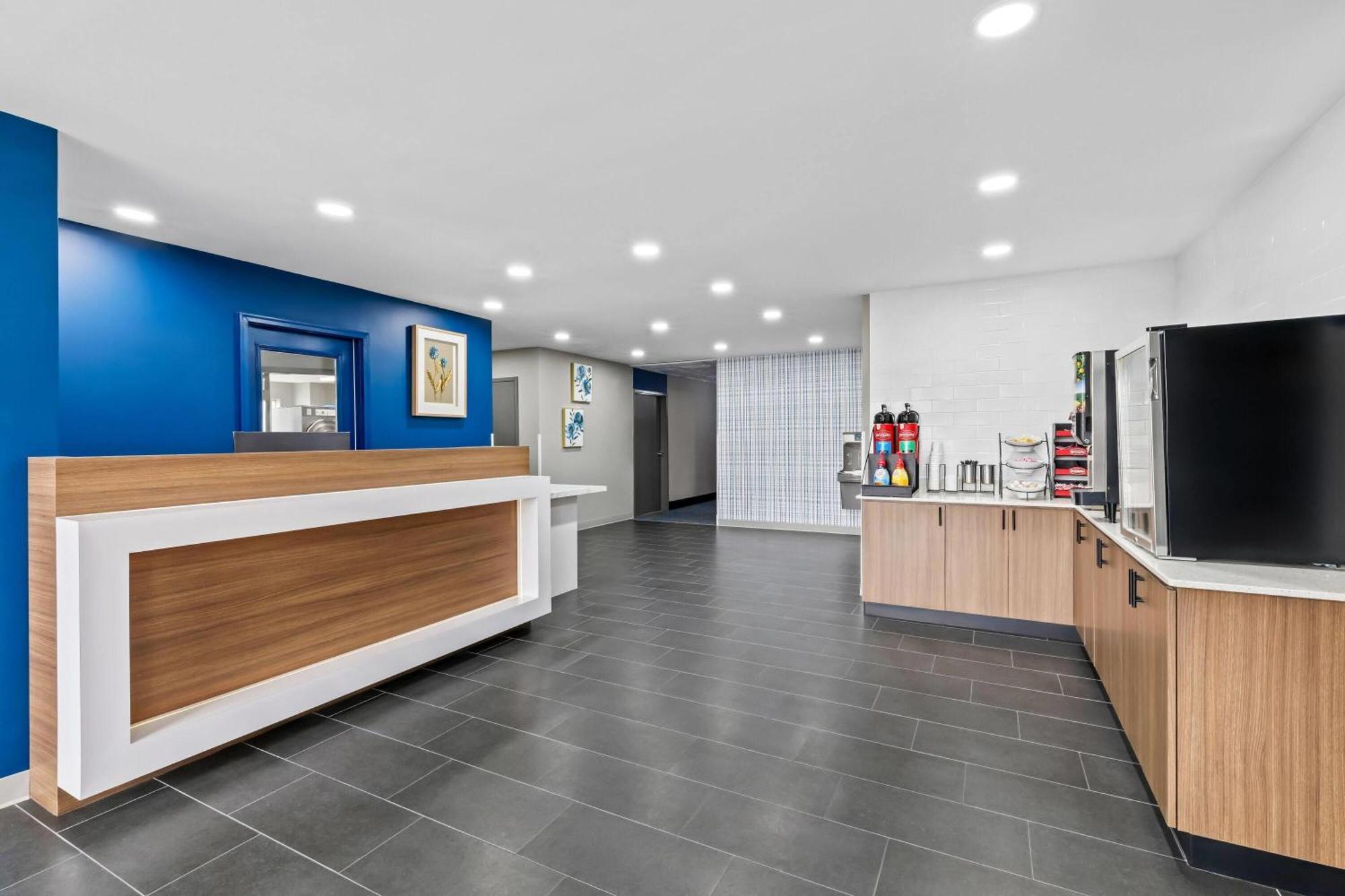 Microtel Inn & Suites By Wyndham Norcross Exterior photo